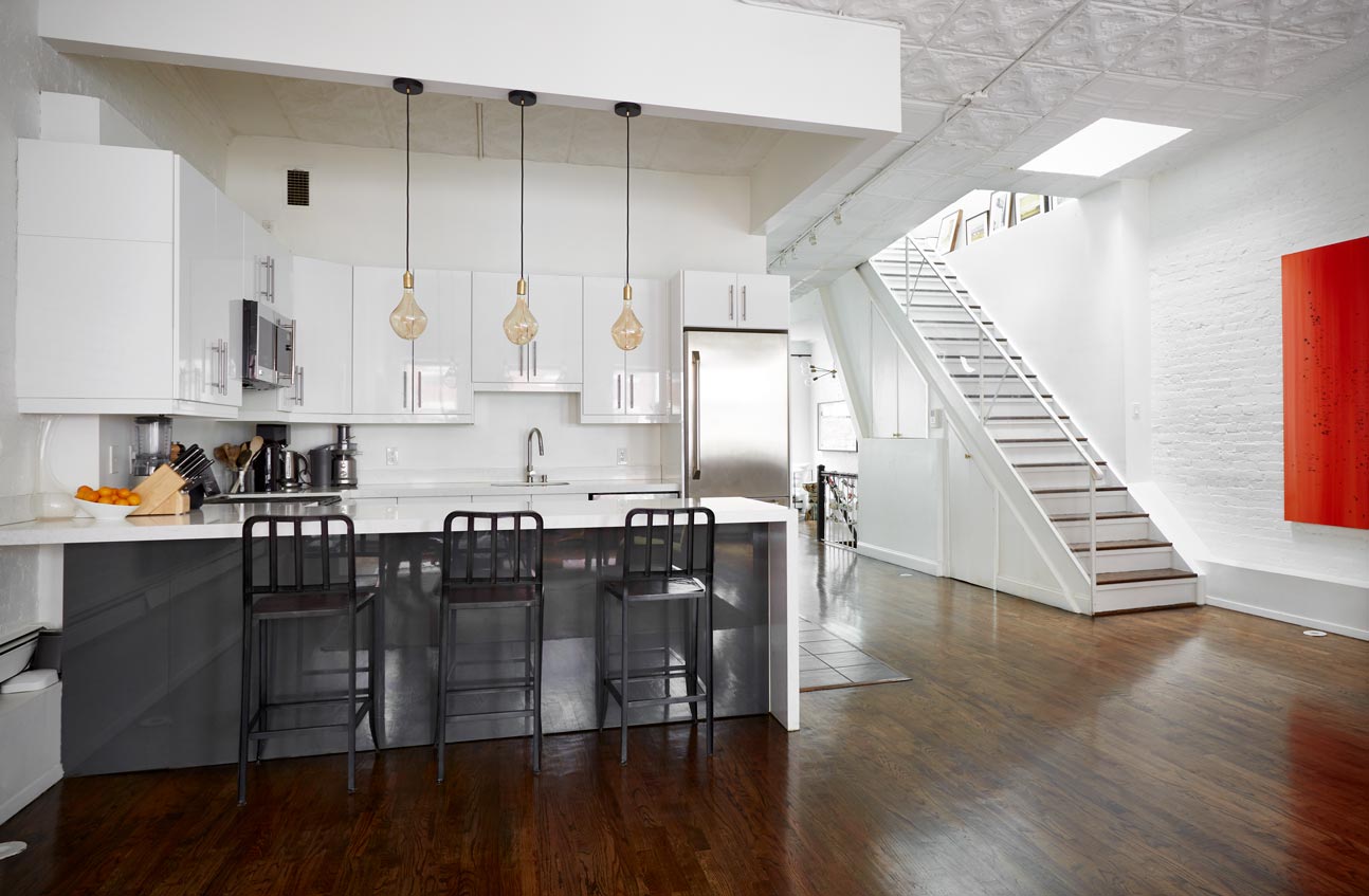 cocoon boto Full kitchen with open layout and marble kitchen island cocoon boto Full kitchen with open layout and marble kitchen island