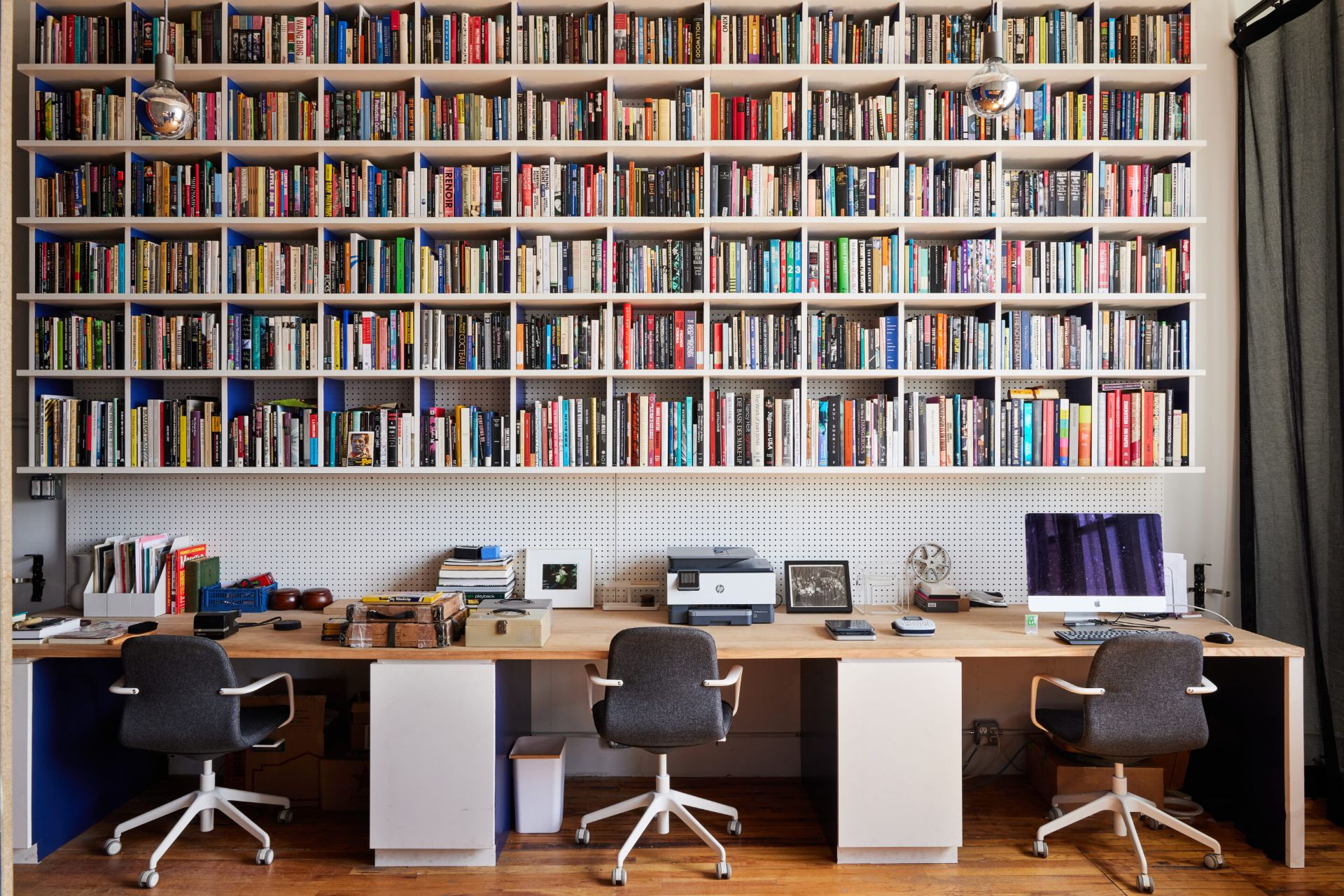 Casa Kino Study with Built-in Bookshelves Casa Kino Study with Built-in Bookshelves