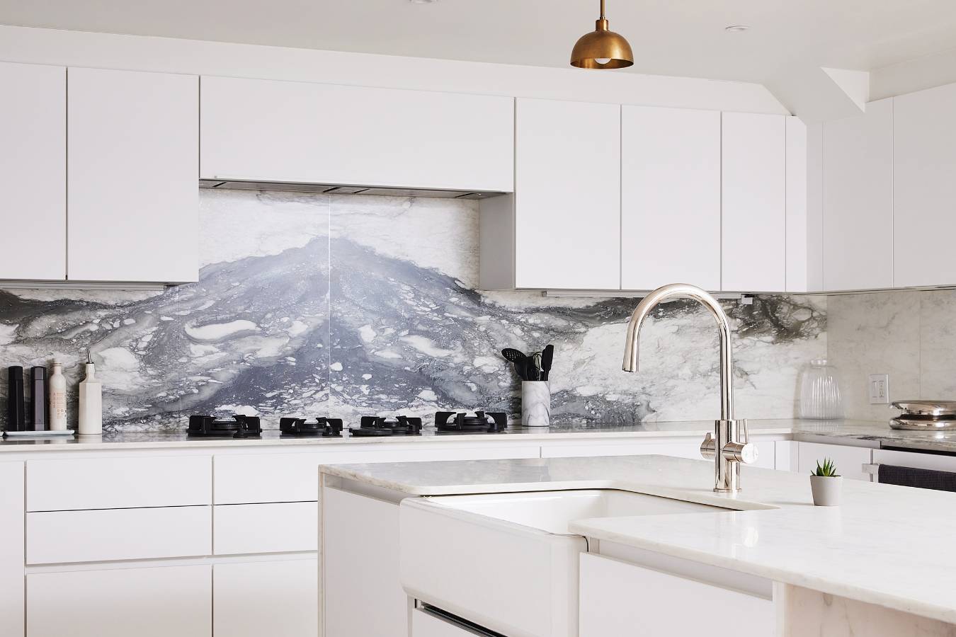 cocoon casa strand white stained marble kitchen details closeup cocoon casa strand white stained marble kitchen details closeup